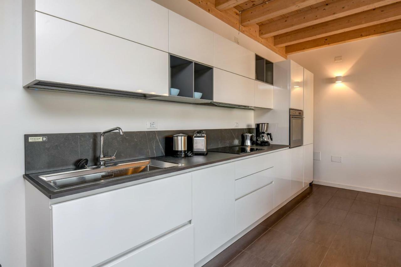 My Peschiera Family Home Deluxe Peschiera del Garda Exterior photo